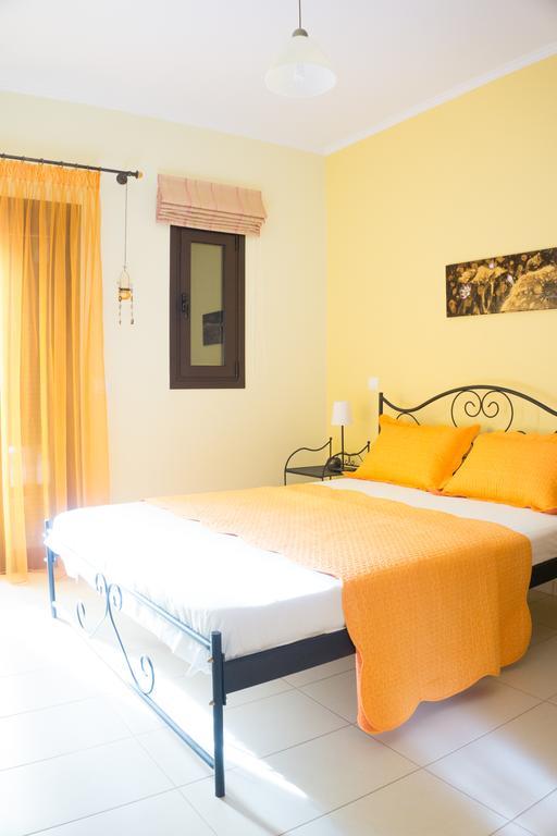 Porfyra'S Island Appartement Makrýgialos Buitenkant foto