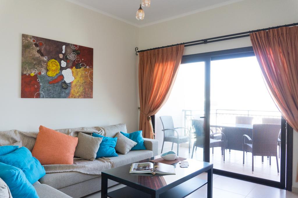 Porfyra'S Island Appartement Makrýgialos Buitenkant foto
